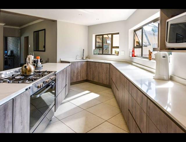 3 BEDROOM HOUSE FOR SALE IN VANDERBIJLPARK SW 5